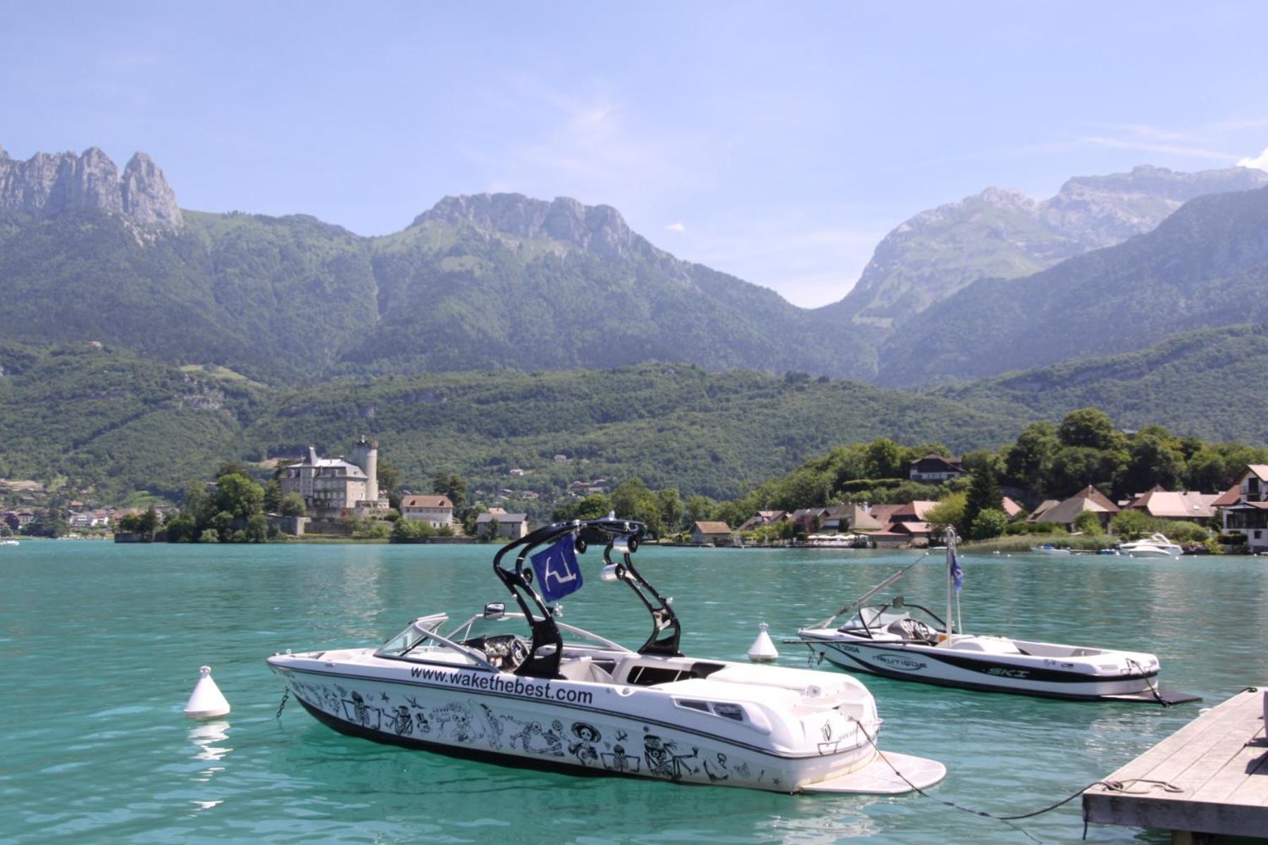 La Baie Des Voiles: Lakefront Apartments on Annecy Duingt Exterior photo